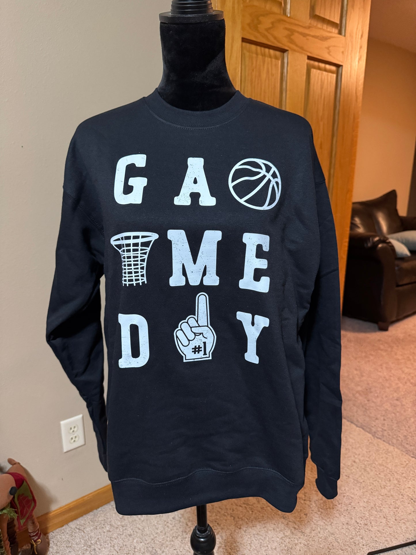 Game Day Basketball Crew (Black, SIZE MEDIUM)